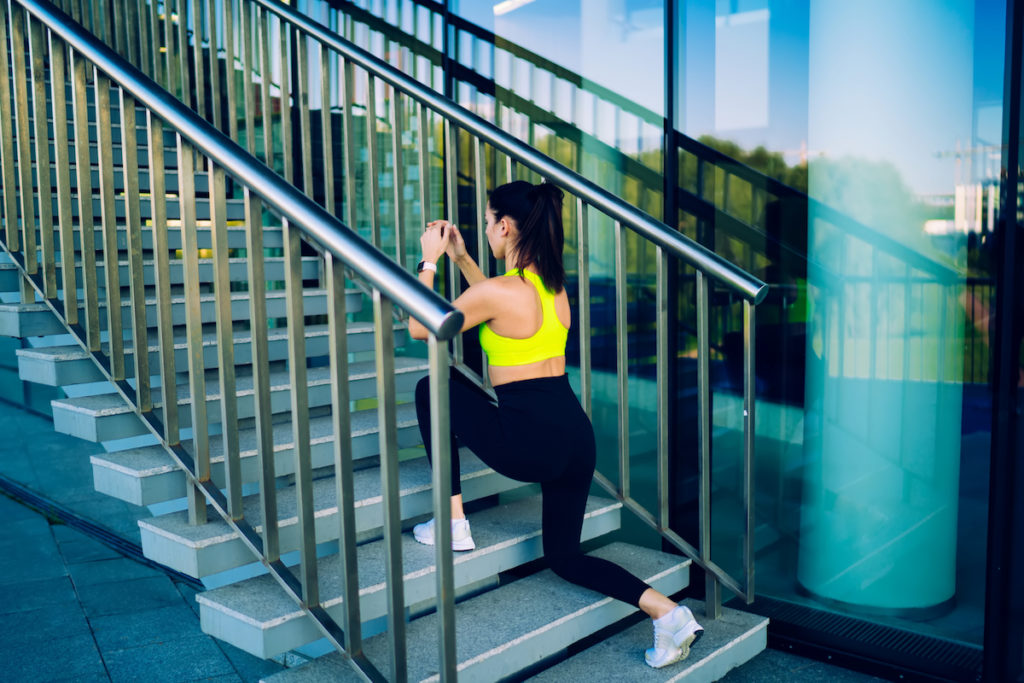 lunges on stairs butt workout Chicago body contouring